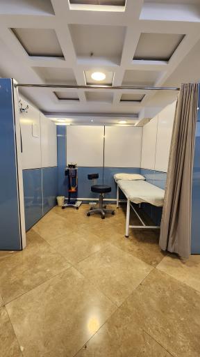 عکس کلینیک فیزیوتراپی دکتر عالیه زنده دل