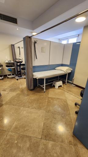 عکس کلینیک فیزیوتراپی دکتر عالیه زنده دل