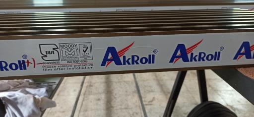 عکس پنجره دوجداره پانی وین