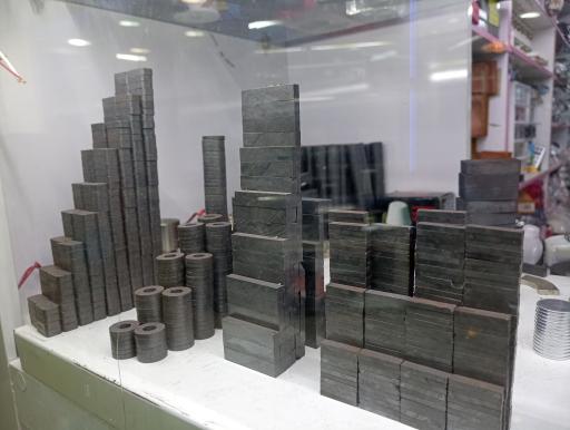 عکس الکتروکیت معینی (خرید انواع اهنربا و مگنت)