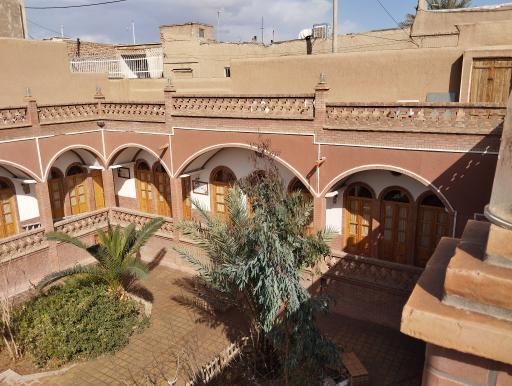 عکس هتل سنتی فانوس ویونا