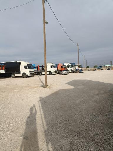 عکس پارکینگ شبانه روزی حجت (ماشین‌های سبک و سنگین)