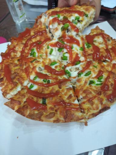 عکس پیتزا ساندویچ نیکا