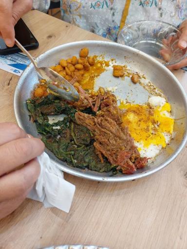 عکس صبحانه خوری مزه