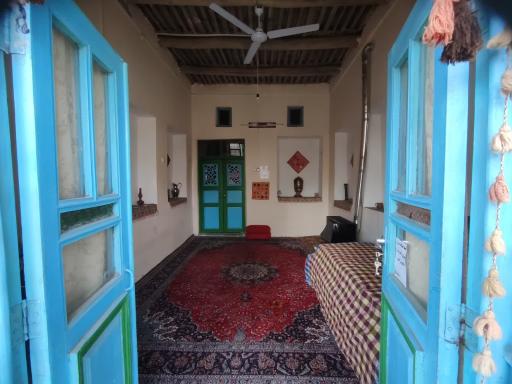 اقامتگاه بومگردی سرای کربلایی فریدون