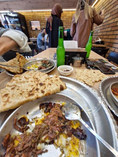 عکس صبحانه خوری مزه