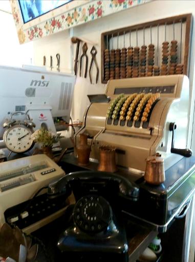 عکس کافه رستوران گیاهی مهر میترا