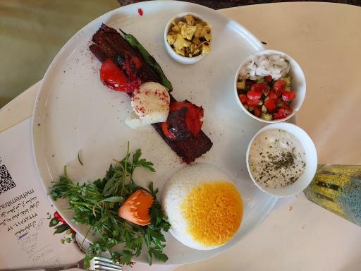 عکس کافه رستوران گیاهی مهر میترا