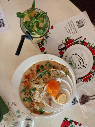 عکس کافه رستوران گیاهی مهر میترا