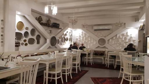 عکس کافه رستوران گیاهی مهر میترا