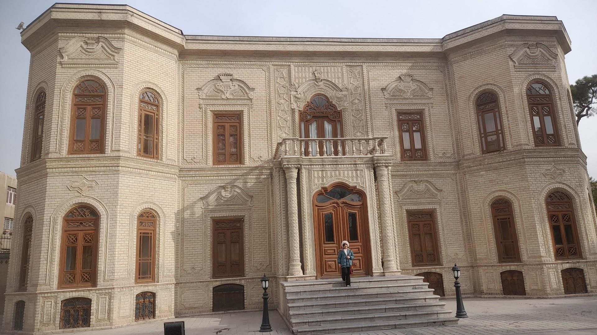 عکس موزه آبگینه و سفالینه های ایران (خانه قوام السلطنه)