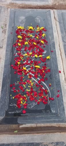 عکس مزار عین علی خلیفه بناروانی