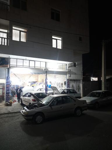 عکس تعمیرگاه علی