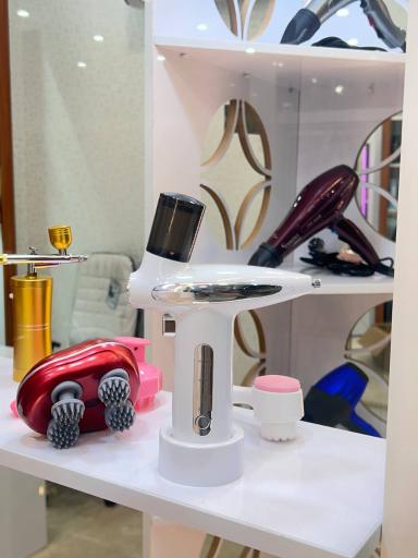 عکس آرایشی موگیس