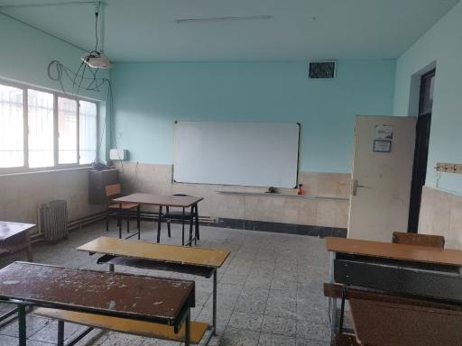 عکس دبیرستان دوره اول اندیشه شاهد