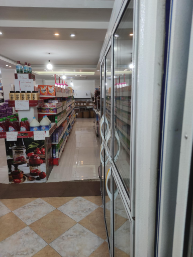 عکس هایپر مارکت کمالی