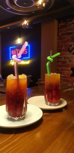 عکس کافه مادریس