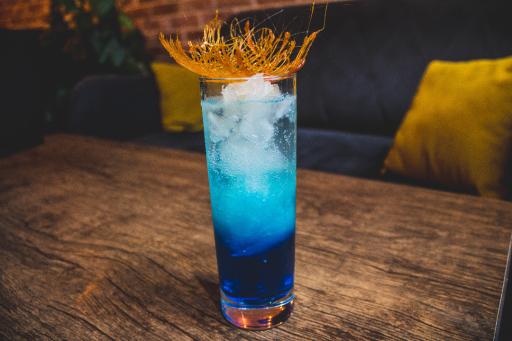 عکس کافه براتوا