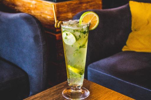 عکس کافه براتوا