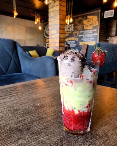 عکس کافه براتوا