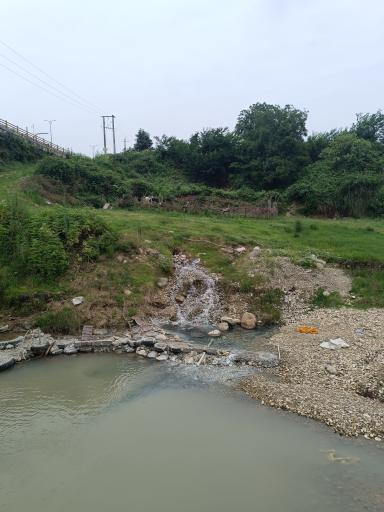 عکس آبگرم معدنی لاروسر