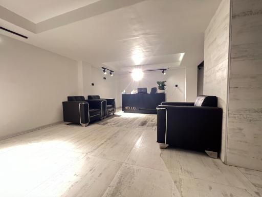 عکس مشاورین املاک نگین سبز