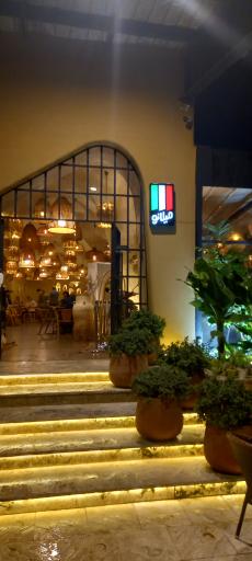 عکس رستوران ایتالیایی میلانو