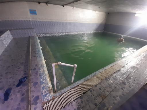 آبگرم معدنی لاروسر