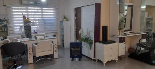 عکس آموزشگاه و آرایشگاه پانیذ