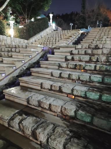 عکس تالار و رستوران لاله