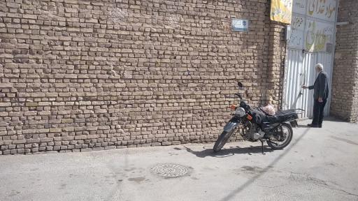 عکس عمده فروشی وپخش مواد غذایی برادران طلایی اردکان