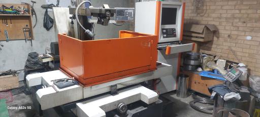 عکس مرکز برش فلزات سادات