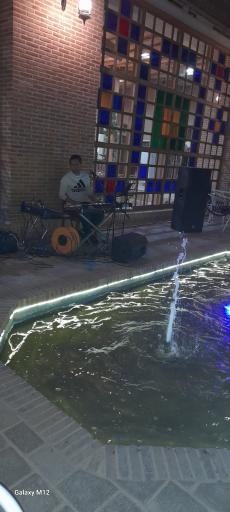 عکس سفره‌خانه سنتی ننه طاهره
