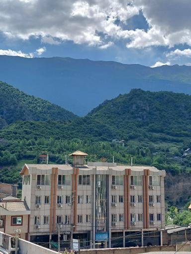 عکس هتل زیارت گرگان