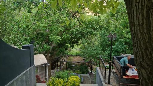 عکس سفره خانه سنتی عطر سیب