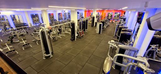 عکس باشگاه بدنسازی روژانو