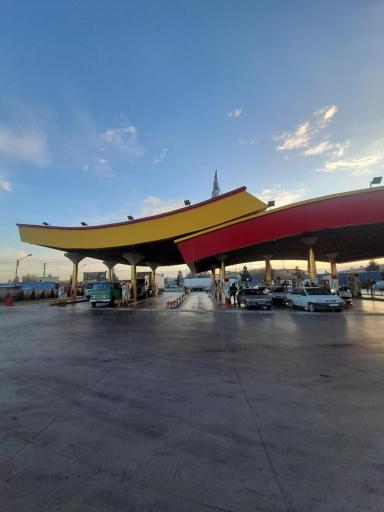 عکس پمپ گازوئیل و بنزین آزادراه