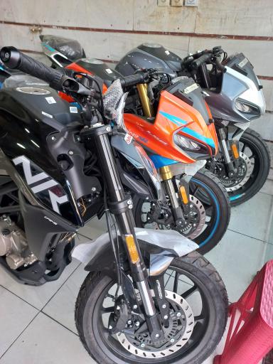 عکس فروشگاه موتورسیکلت حسینی