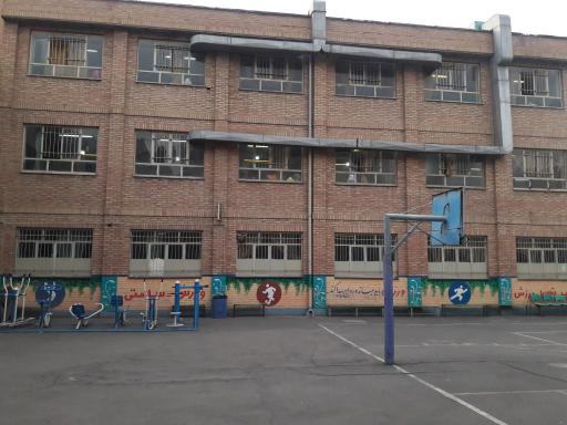 عکس دبیرستان دخترانه دوره اول جمهوری اسلامی