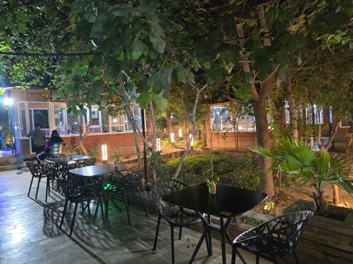 عکس رستوران سنتی باغ خاطره ها
