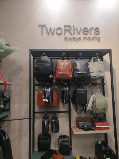 عکس فروشگاه کفش چرم توریورز