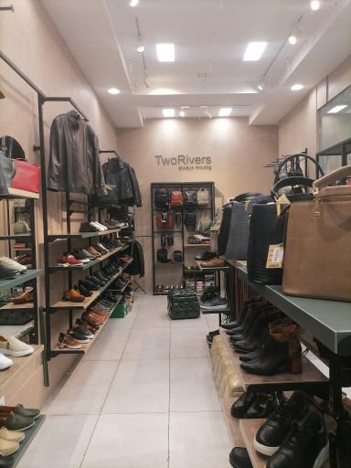 عکس فروشگاه کفش چرم توریورز