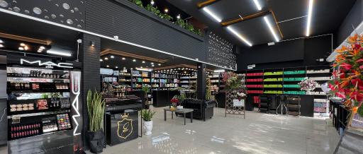 عکس گالری لوازم آرایشی دالیز