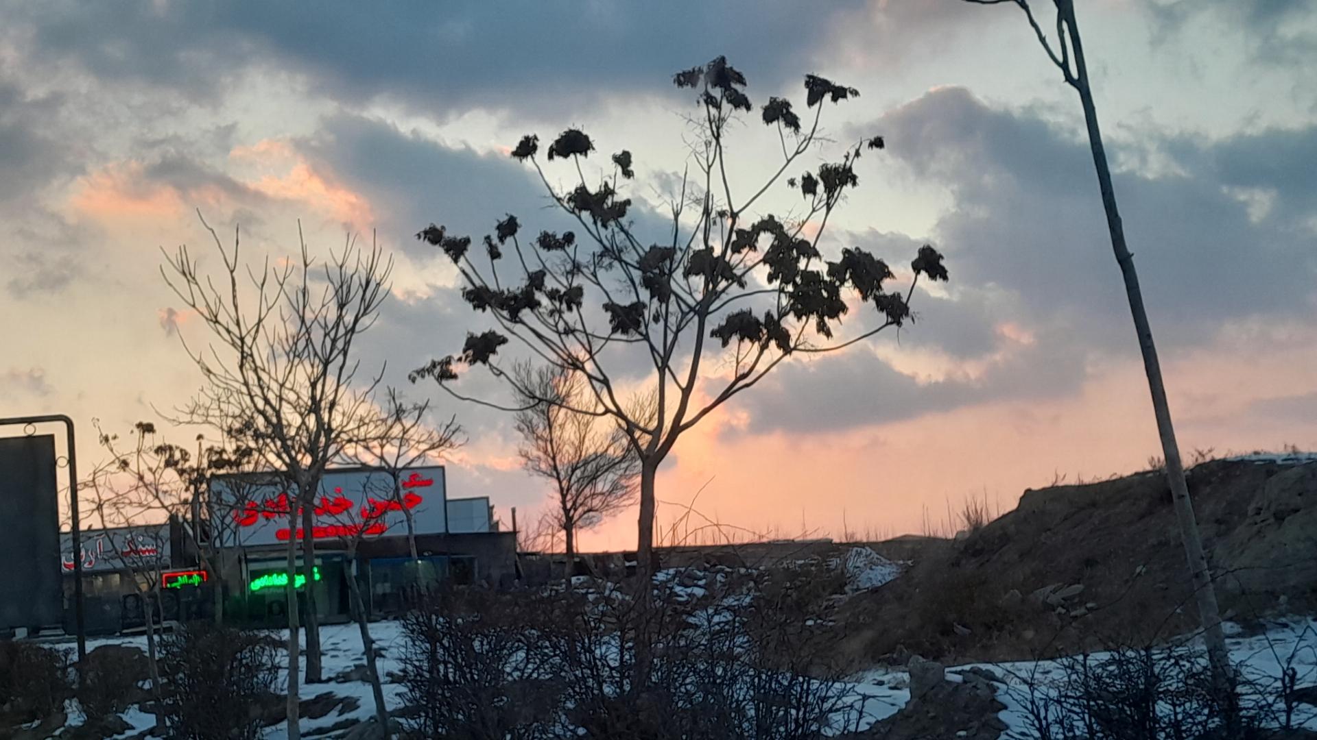 عکس سنگ قبرحسن خدادادی