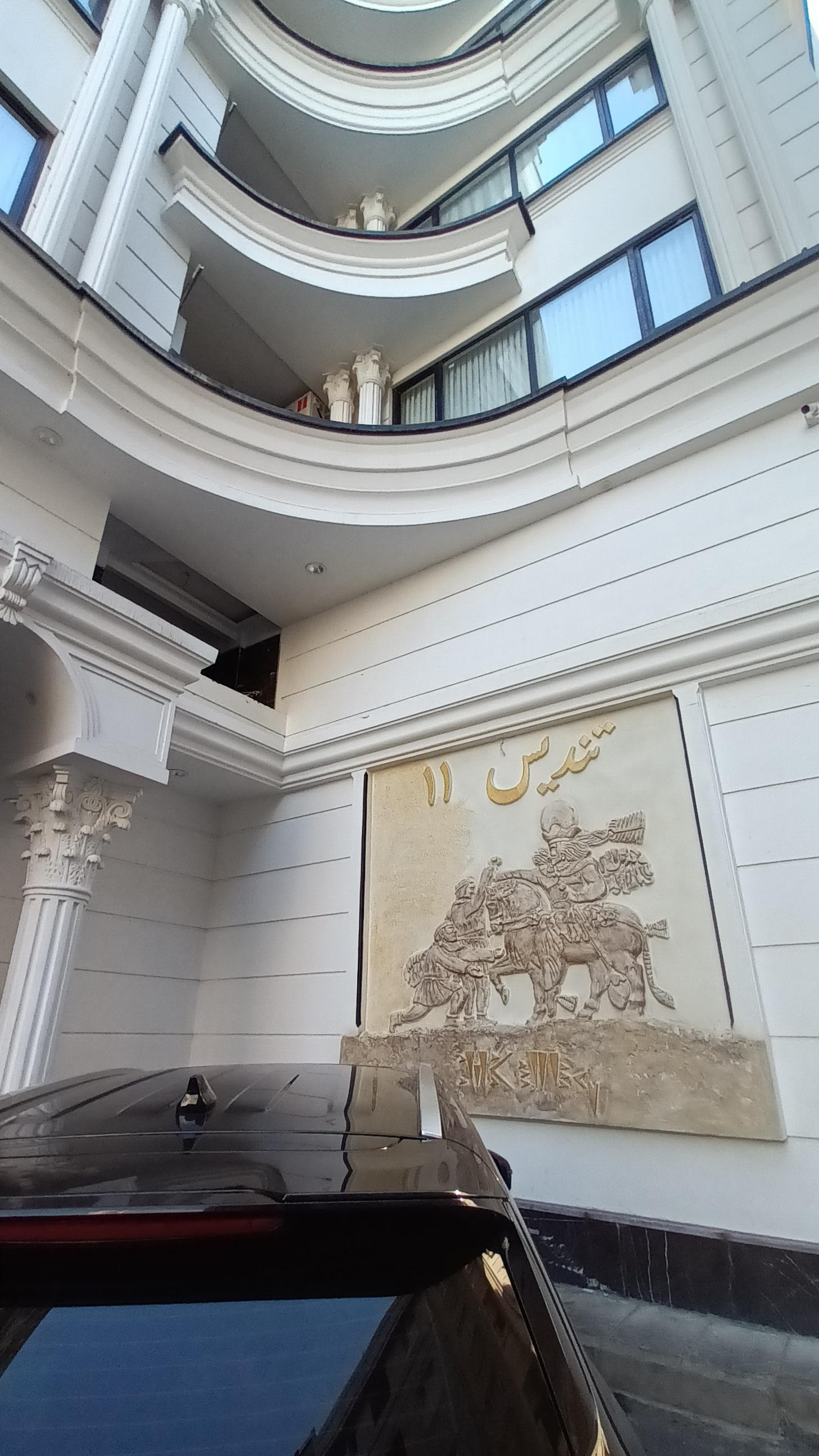 عکس ساختمان تندیس ۱۱