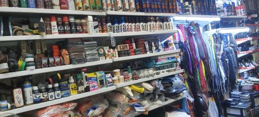 عکس تعمیرات تخصصی کفش و کیف دلپسند