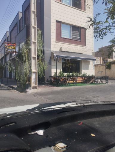 عکس کافه فست فود رومنس