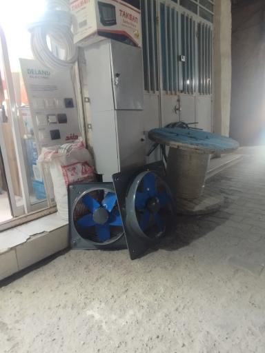 عکس فروشگاه الکتریکی نور