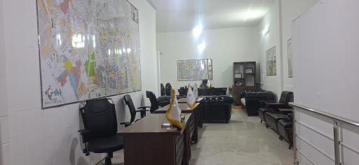 عکس مشاورین املاک قصر عیاران