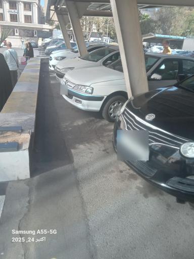 عکس پارکینگ فروشگاه اتکا شهید دکتر چمران
